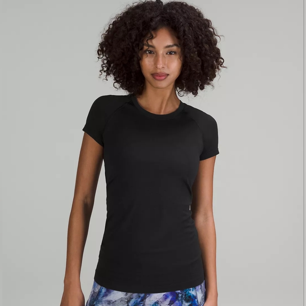 LULULEMO Swiftly Tech Top, Size 4, Excelent Condition